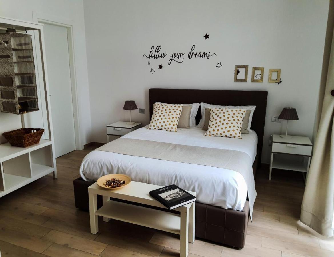 La Casa Di Maria Hotel Наполи Екстериор снимка